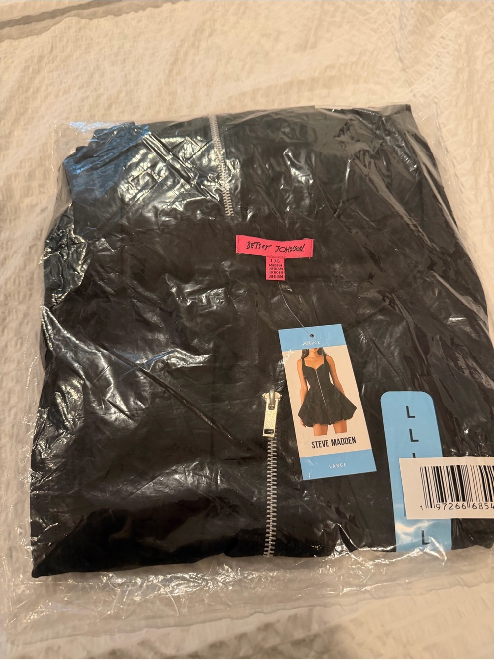 Steve Madden Black Skater Mini Skirt with Front Zipper